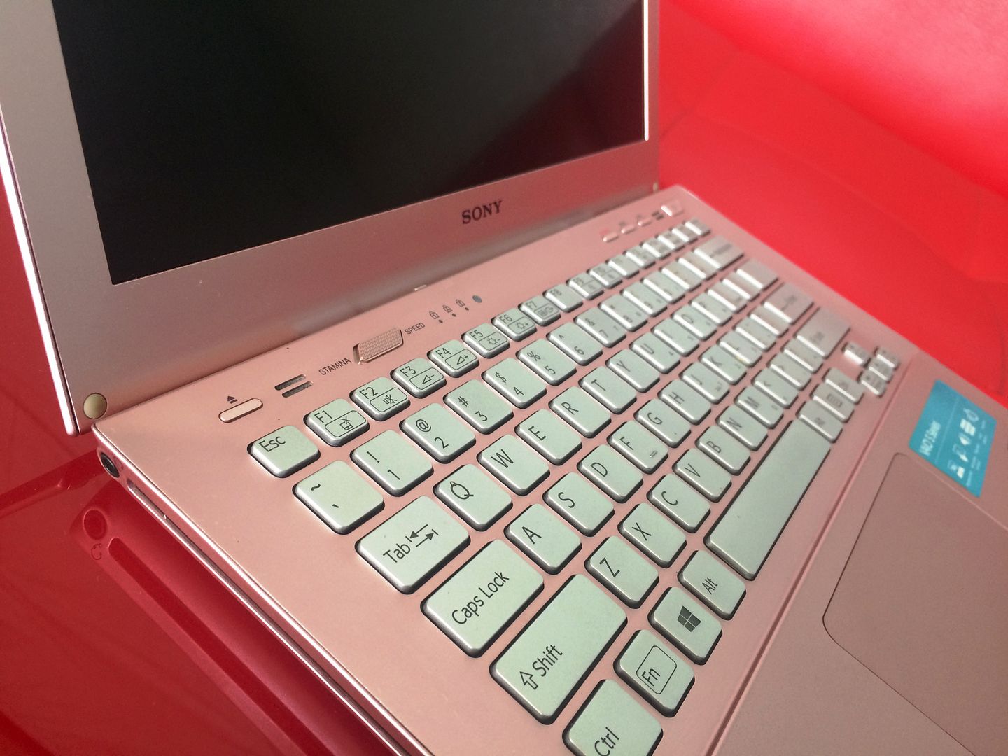 Sony S seri, sắc màu dành cho phái đẹp - 7