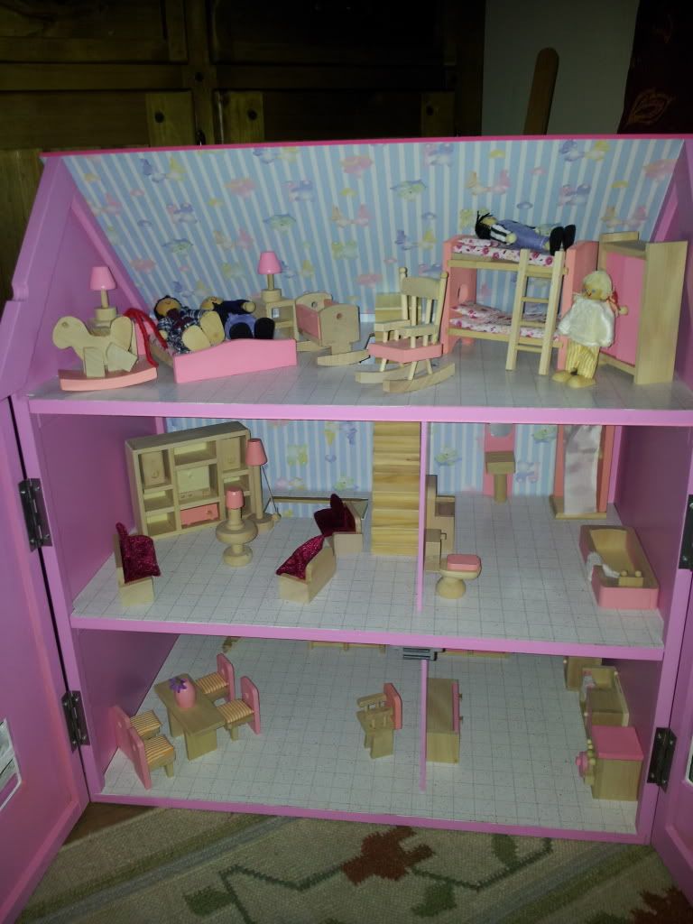 putting together lol house